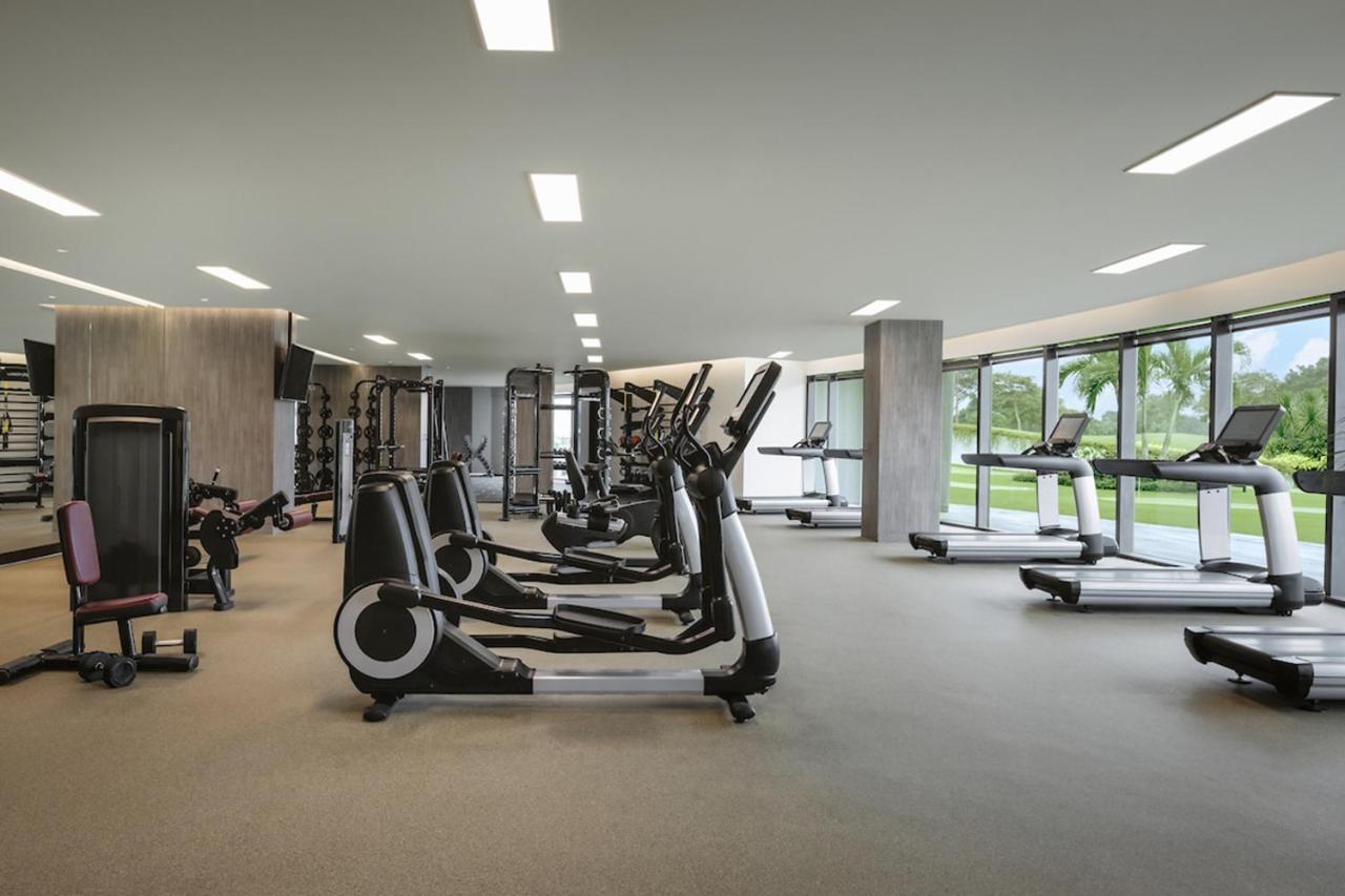 Dusit Thani Laguna Singapura Exterior foto The gym at the Ritz-Carlton, Maldives